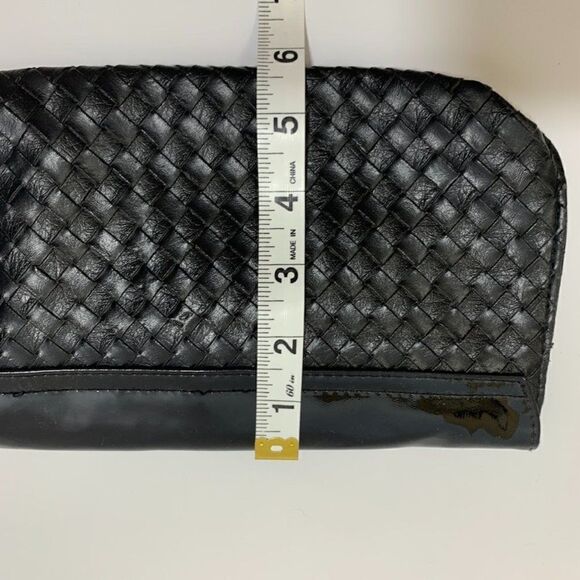 Fcuk French Connection UK Black Woven and Patent Clutch - Picture 7 of 8